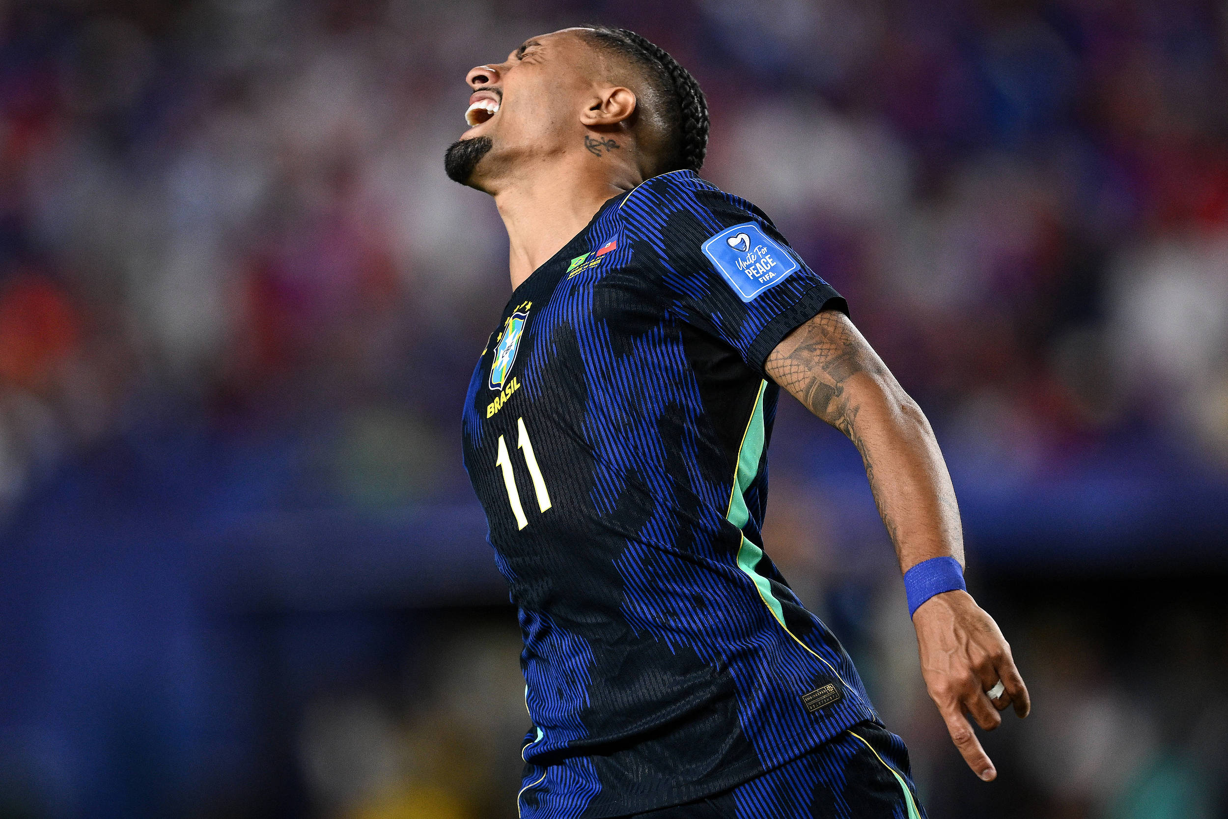 Raphinha's injury adds difficulty for Brazil.